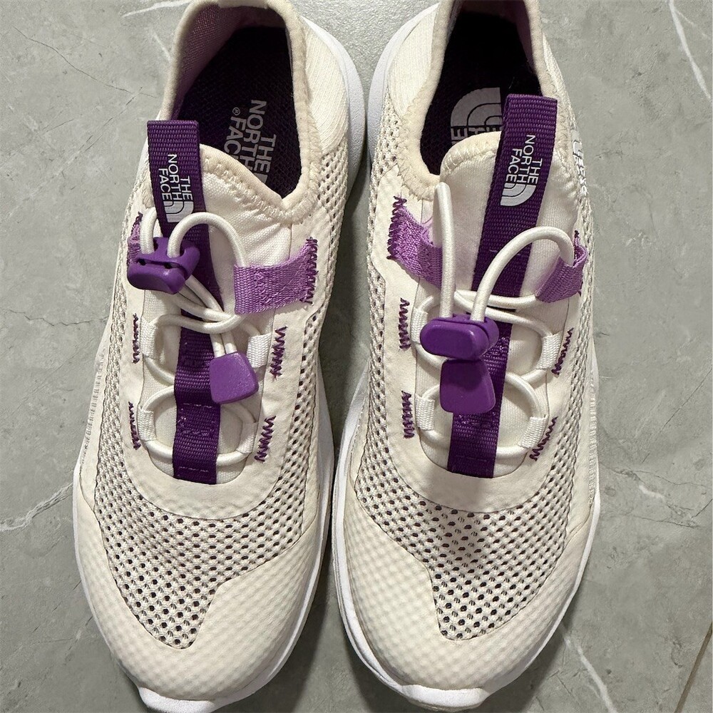 The North Face Platte Canyon Youth Water Shoes White Dune Size 1 EU 32